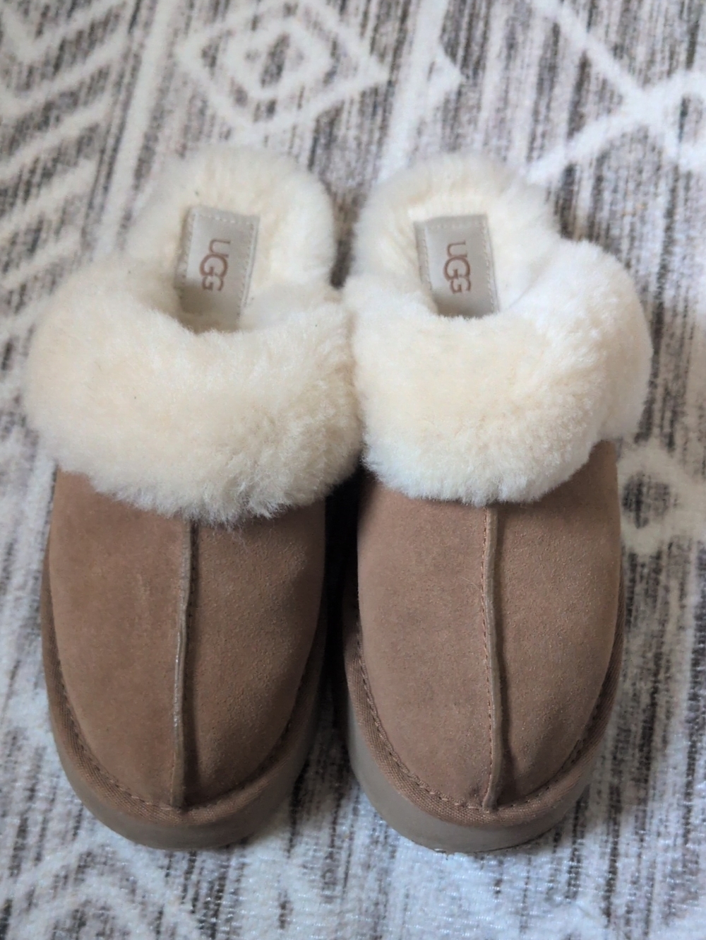 UGG Disquette Platform Slipper Suede Sheepskin Mule 1122550